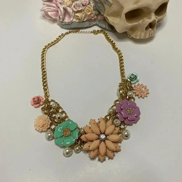 💚 Floral statement Necklace - Gold tone - Picture 1 of 1